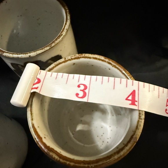 Handcrafted Ceramic Mugs with Butterfly and Floral Design - Picture 4 of 7